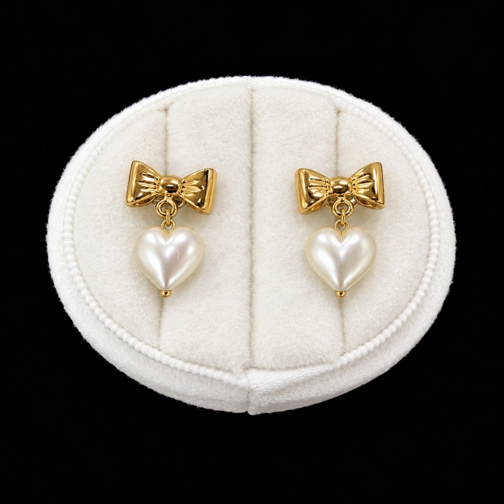 Faux Pearl Heart Drop Earrings Womens Gold Tone Bow Pierced Vtg Style